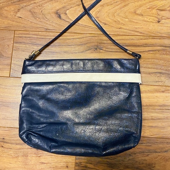 Genuine Leather Italian Vintage Handbag - Picture 4 of 10